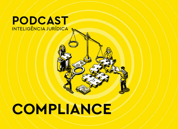 Ilustração de balança da justiça, ao lado de várias peças de quebra-cabeça e pessoas. Na parte inferior, texto com os dizeres: "Compliance"