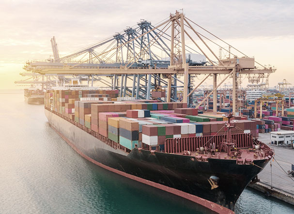 Foto de navio cargueiro