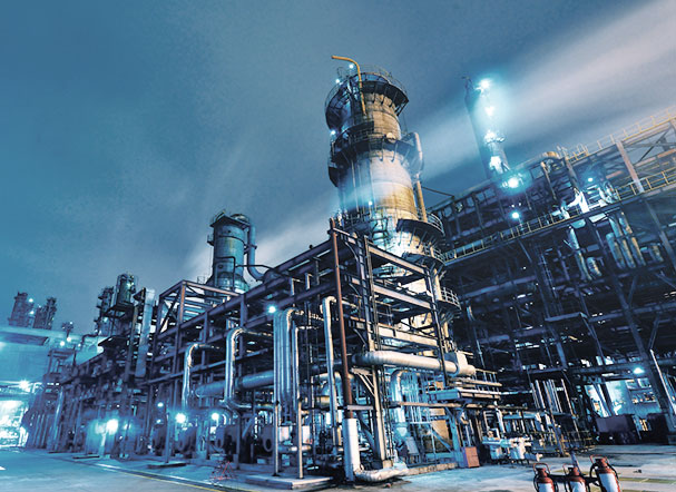 Refinaria de petróleo, usina química e petroquímica
