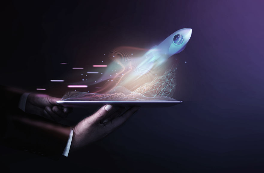 Imagem ilustrativa. Representação gráfica de um foguete saindo de um tablet