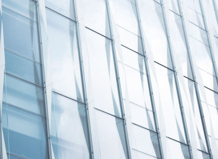 Estrutura retangular espelhada