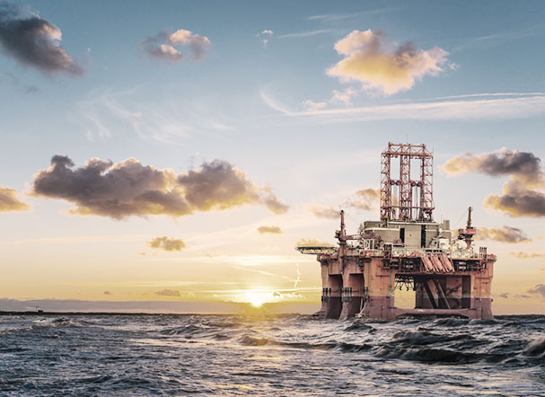 Estação de captação de petróleo em alto mar