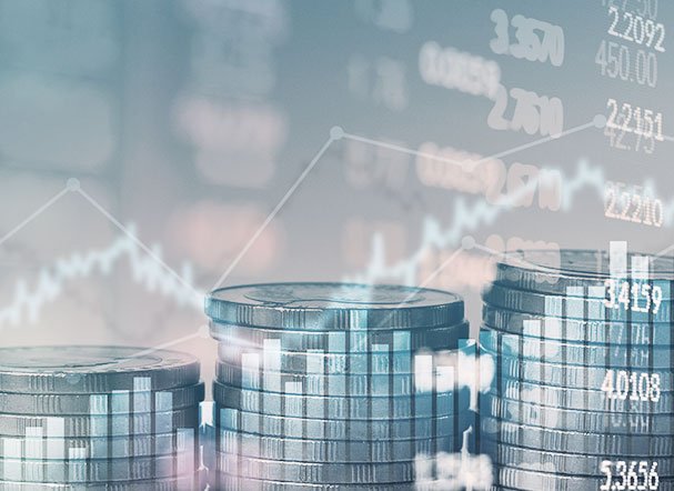 imagem gráfica e três pilhas de moedas, com variáveis numéricas à direita